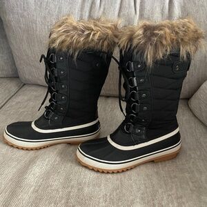 Esprit Winter boots